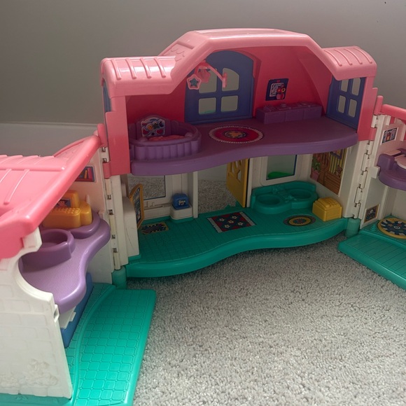 Fisher-Price Little People Vintage Pink and Teal Playhouse 2002 - Picture 3 of 13